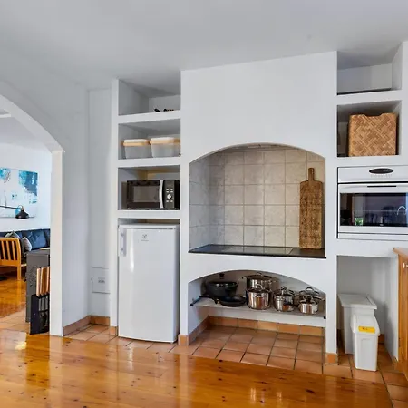 Huno - 2km From The Sea By Interhome *