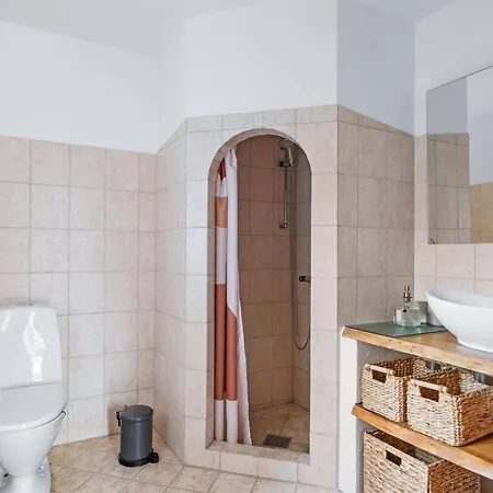 Huno - 2km From The Sea By Interhome בית נופש *